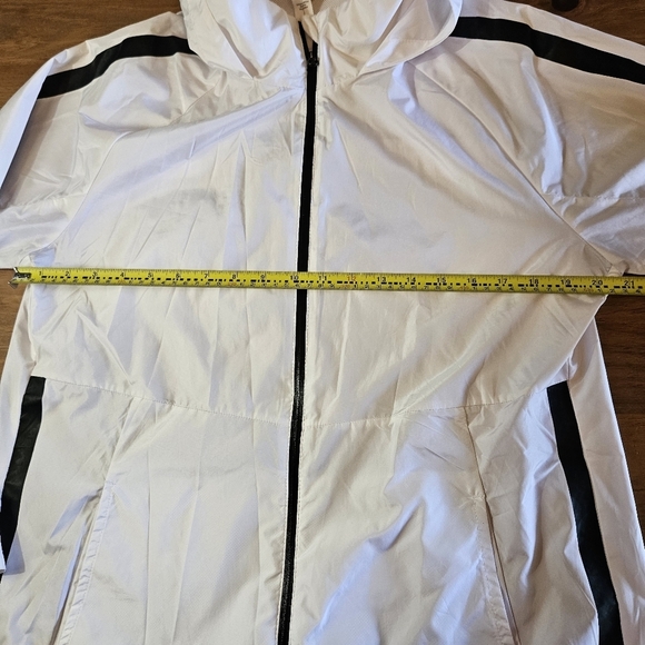 Layer8 Women's Lightweight Hooded Windbreaker White Size Large - Picture 11 of 11